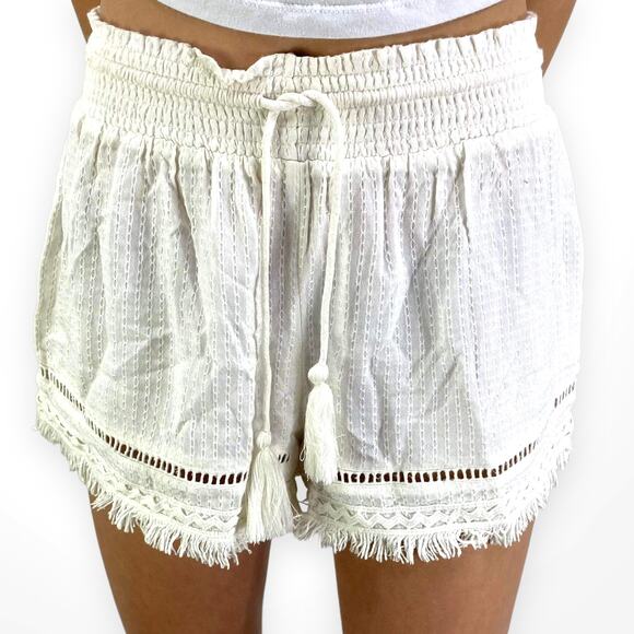 SAGE THE LABEL White Drawstring Eyelet Fringe Pull On Casual Shorts - Picture 1 of 5